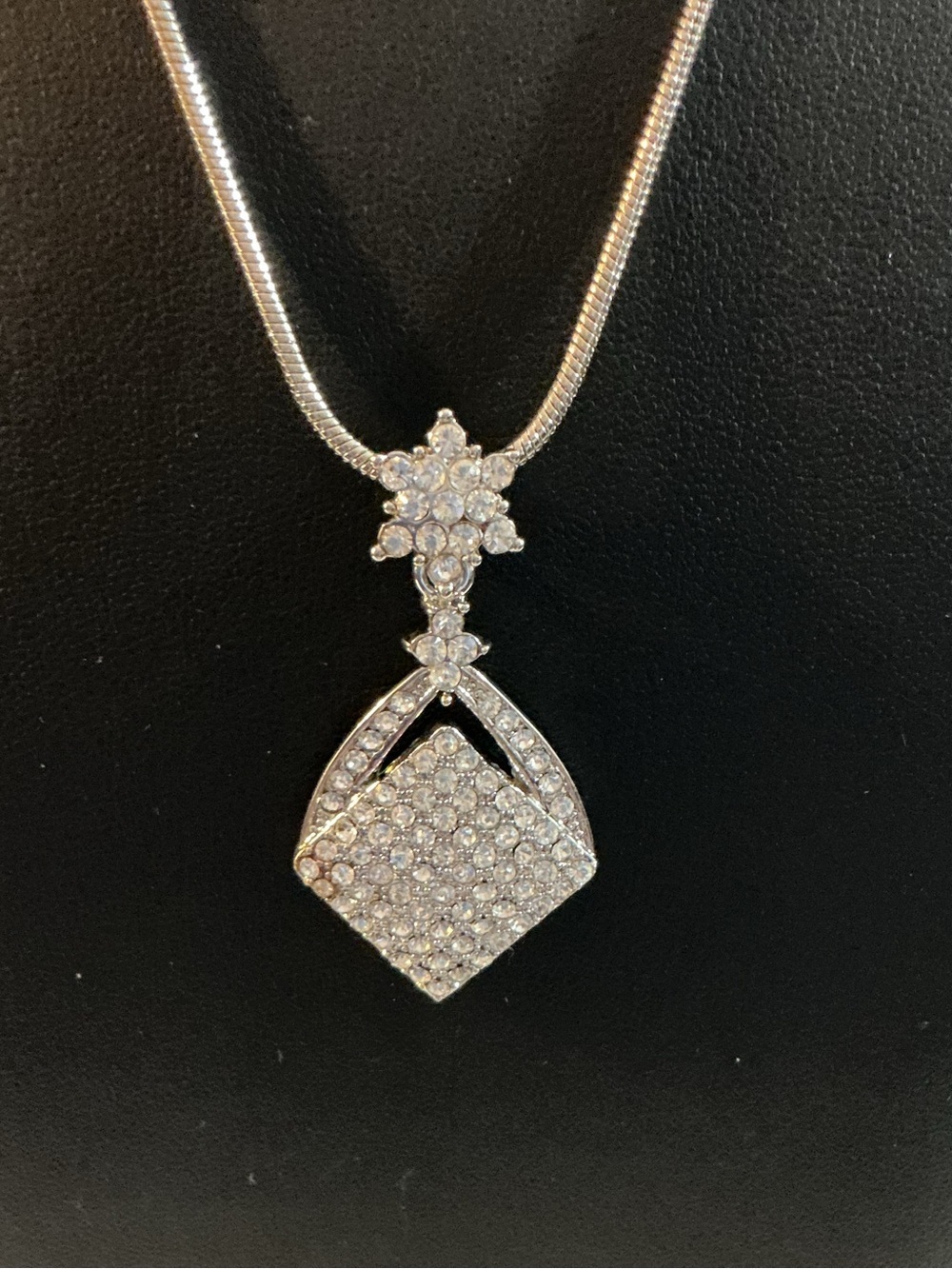 Clear Austrian Crystal Diamond Shape (Rhombus) Silver Tone Pendant Necklace